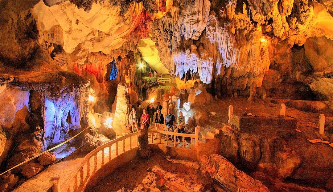 Vang Vieng Adventure: Kayak, Cave & Lagoon